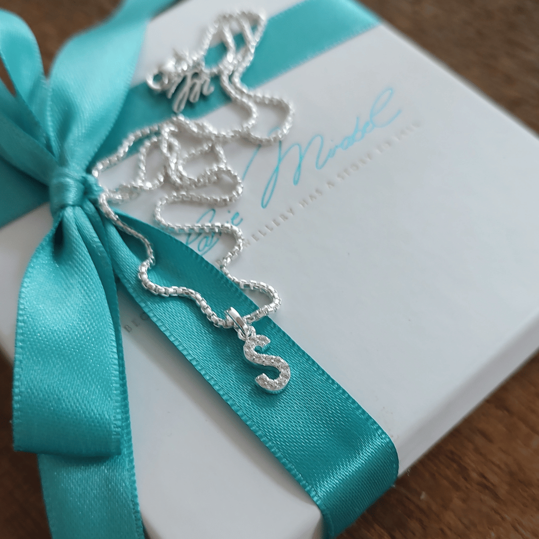 925 Silber Kette mit Buchstabe, shiny letter necklace, buchstaben kette mit zirkonia, initialen kette silber mit zirkonia buchstabe