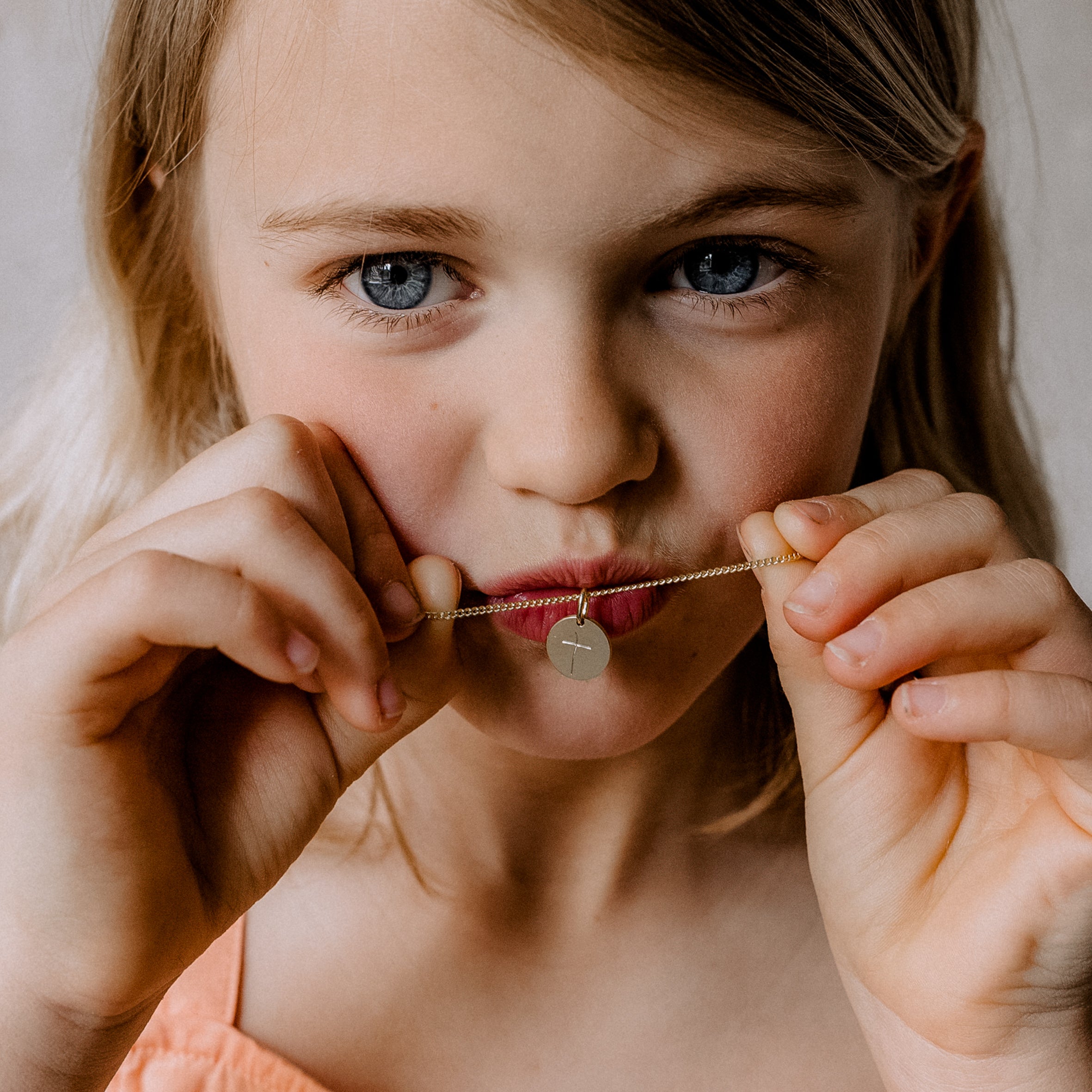 Taufkette Gold für Mädchen, Kette Kommunion, Kreuz Kette Gold für Mädchen, Kettte Tauf Gold, Taufgeschenke, Gesschenke zur Taufe und Geburt, Last minute Taufgeschenke