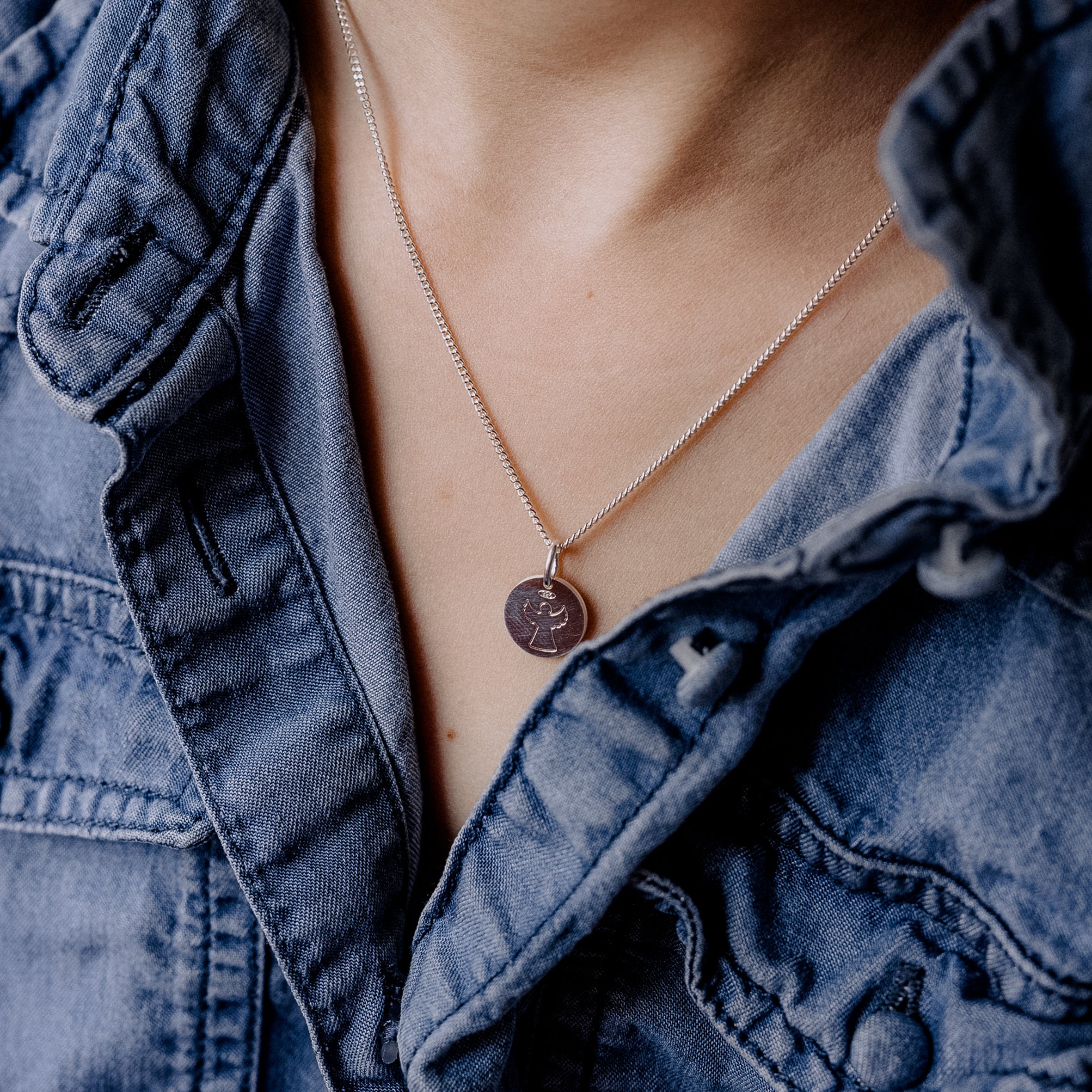 Taufkette Silber Mädchen, Taufkette mit Engel für Kinder, Kinderkette Silber mit Gravur, Kette zur Kommunion, Kommunion Kette Mädchen