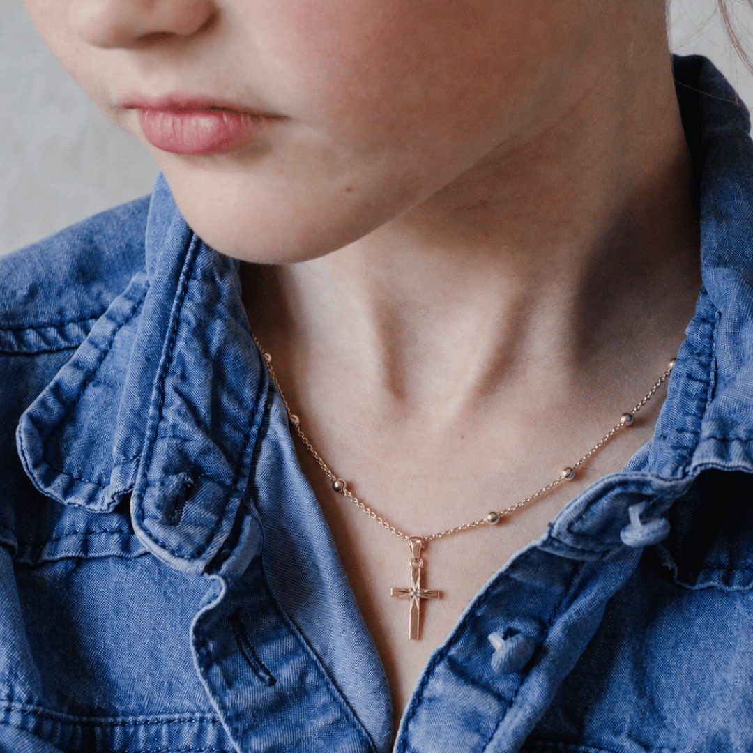 Kreuz Anhänger für Mädchen, Taufgeschenk mädchen, Kommunionsgeschenk mit Kreuz
Schmuck zur Erstkommunion und Konfirmation, Geschenk von paten ans patenkind, halskette für mädchen ab 10 Jahren