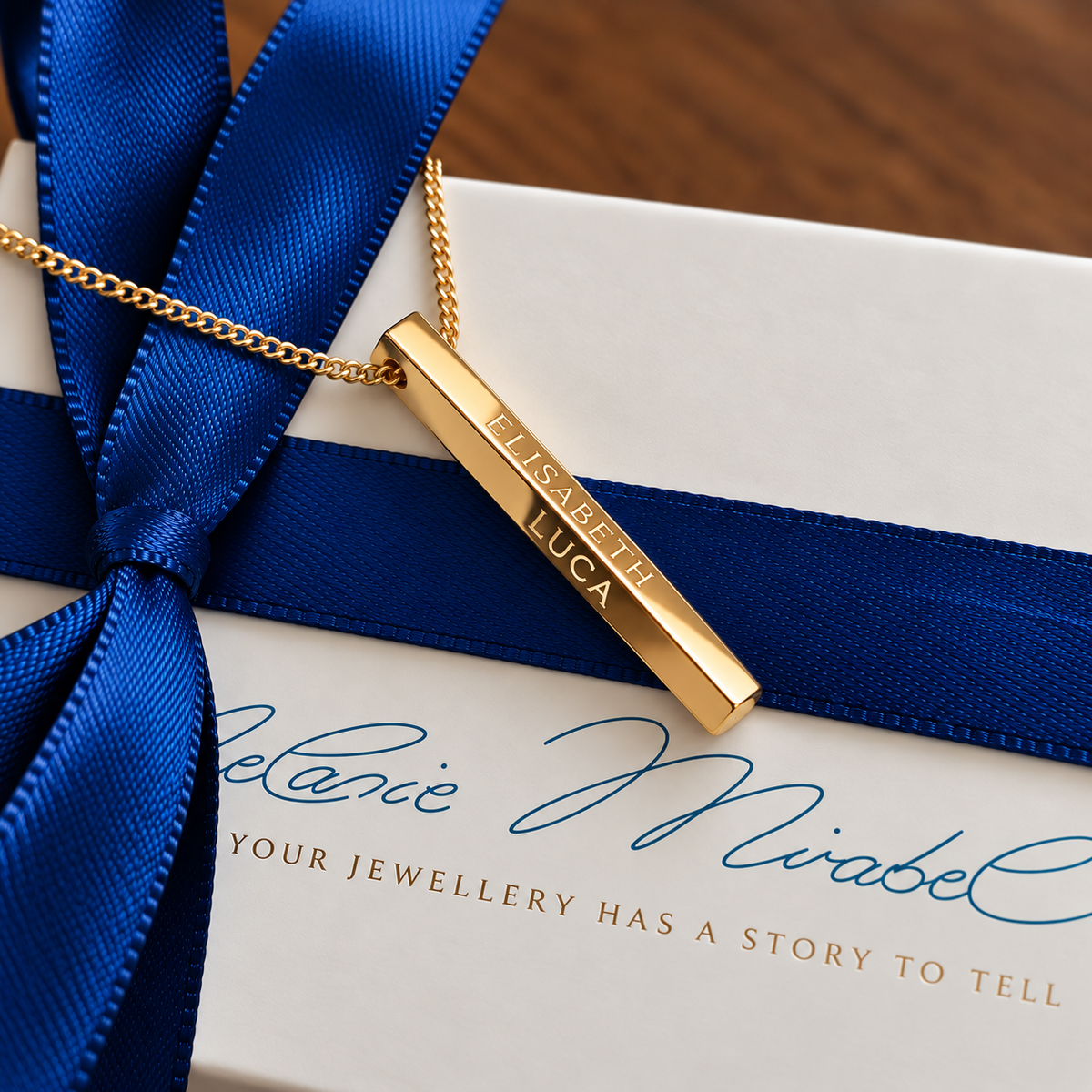 gold kette für herren personalisisiert mit gravur. schmuck für männer gold mit gravur barren, der mit kindernamen oder anfangsbuchstaben der familie graviert werden kann. ein perfektes geschenk für ehemann und freund um ein besonders persönliches schmuckstück mit bedeutung zu verschenken