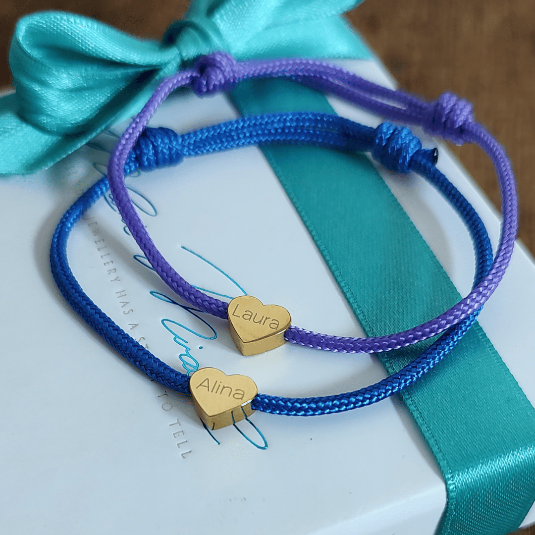 Personalisiertes Nylon Armband mit Herz Anhänger als Mutter-Tochter-Geschenk – liebevoll gestaltete Mama Tochter Armbänd ermit Gravur als Symbol der Verbundenheit. perfektes geschenk auch für beste freundinnen zur hochzeit und zum jga feier