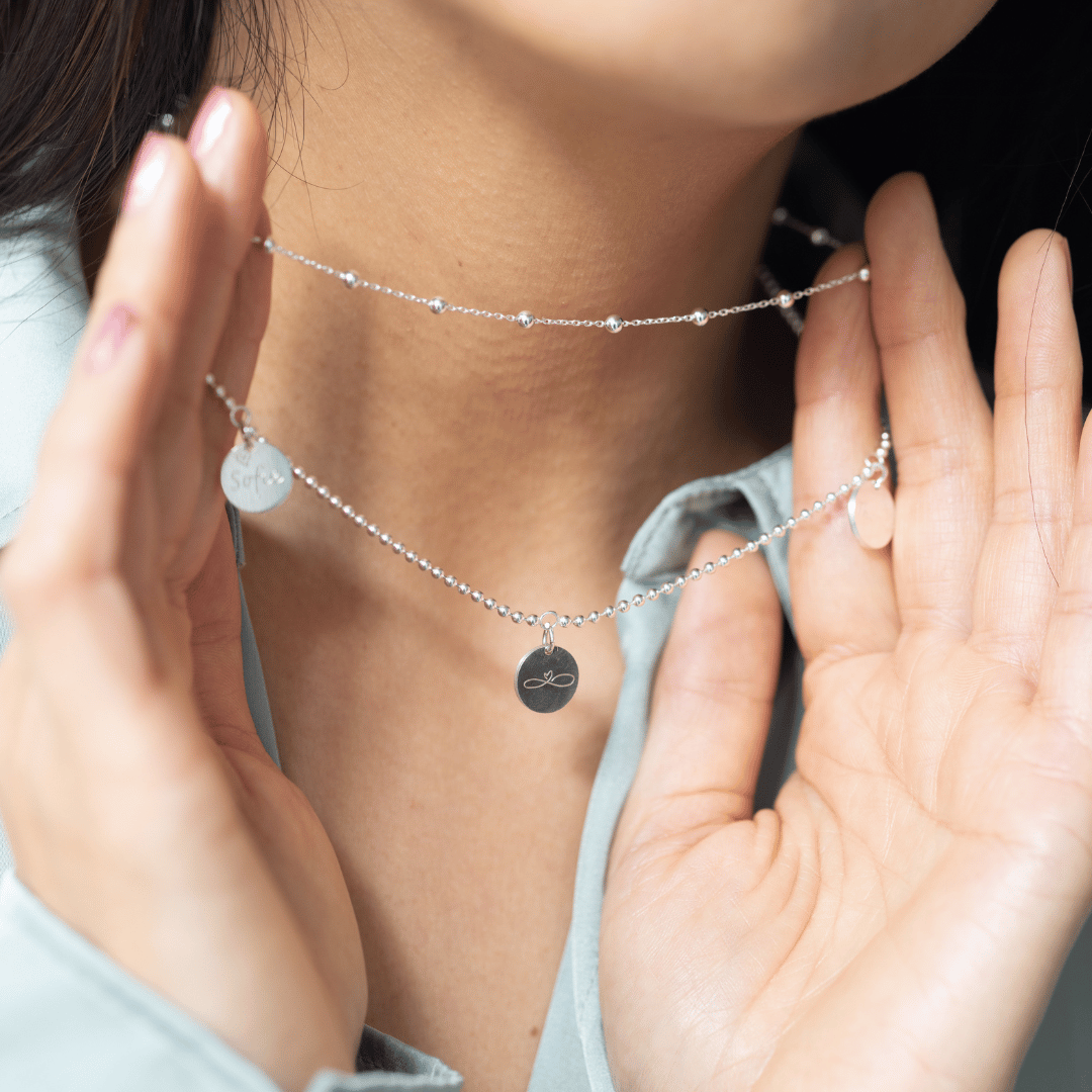 Schmuck-Set mit zwei aufeinander abgestimmten Ketten – ein durchdachtes Geschenk für Mama zu Muttertag oder zur geburt Eurer Kinder.