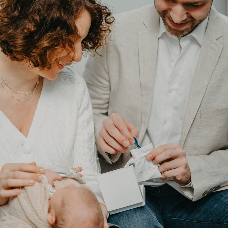 Ein persönliches Geschenk für Papa zur Geburt, schmuck mit babyfuss abdruck für vater, kette für vater, geschenk zur geburt für den vater, kette für papa mit namen kinder