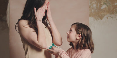 Personalisierter Schmuck, Familienkette mit Gravur, Namenskette aus Gold und SIlber, Buchstaben Kette, handgefertigter schmuck aus Berlin von Melanie Mirabel