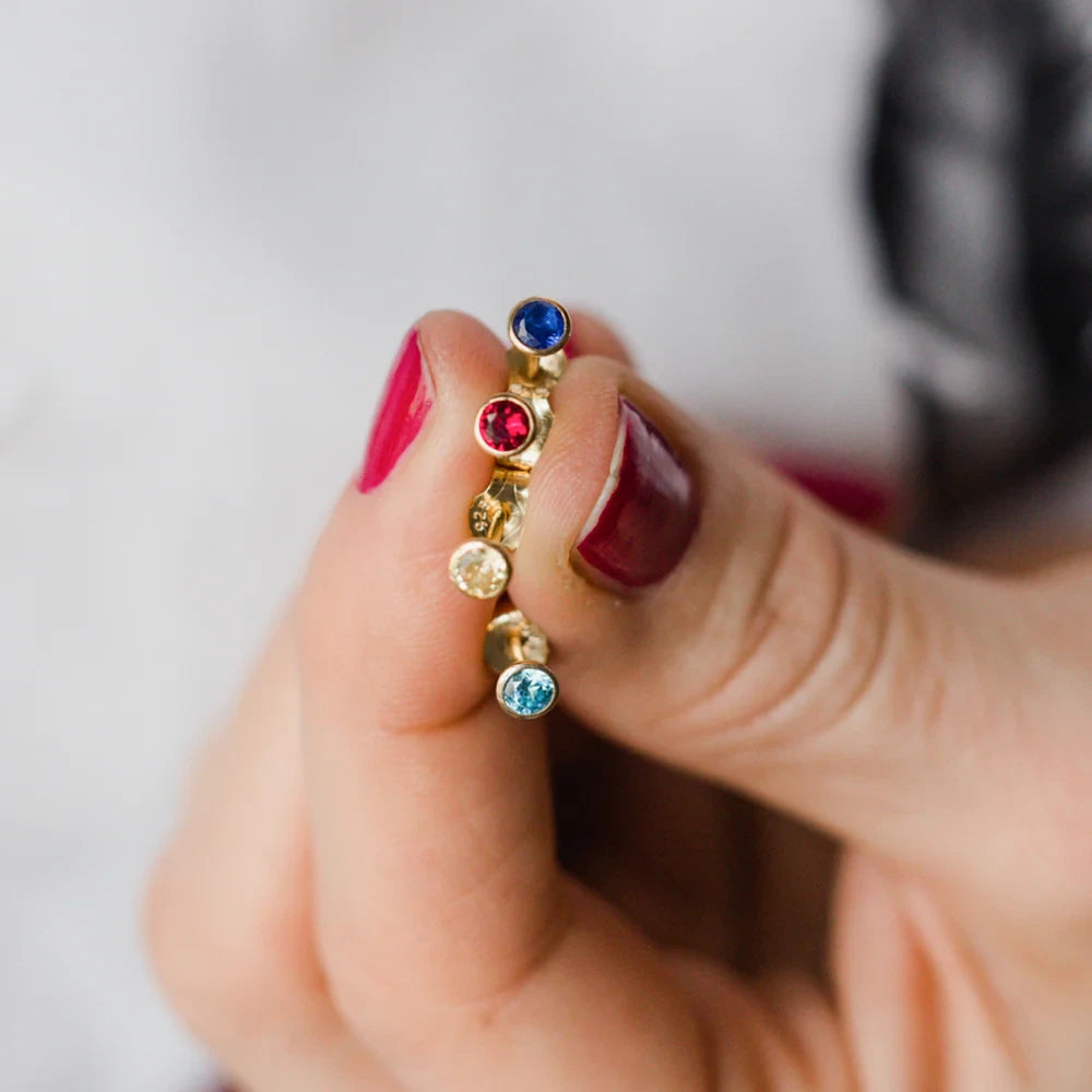 SET DE REGALO 🎁 Collar SALLY con piedra de nacimiento + Estuche de joya precioso