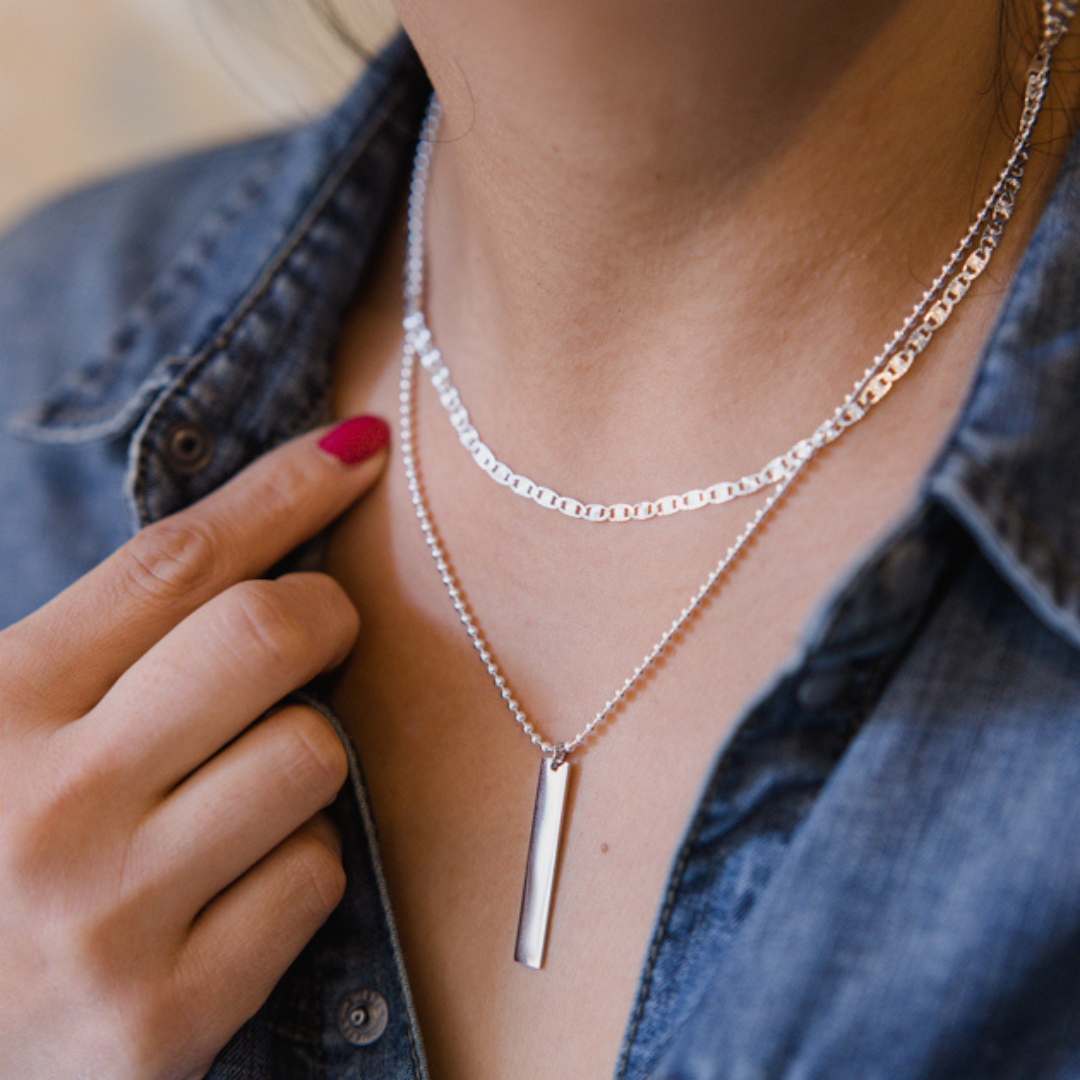 Gravur Kette mit Barren Gold, Barren Kette mit Gravur für Damen, Namenskette mit zarten Gravur Barren